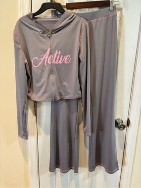 Gray Active Hooded Two-Piece Set with Pink Script